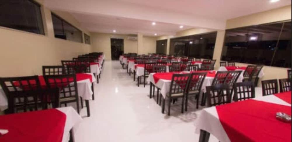 Safira Praia Hotel 4*